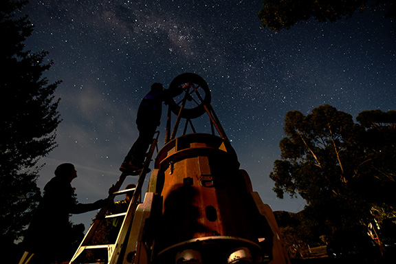 View deep space objects with Grampians Paradise Camping and Caravan Parkland Very Large Telescope