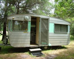 Stay in a retro 1960's onsite 4 berth caravan at Grampians Paradise Camping and Caravan parkland
